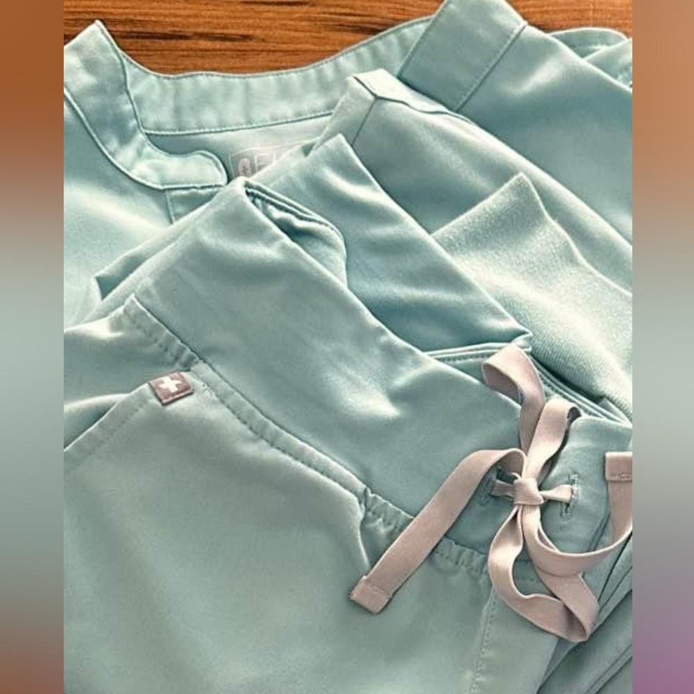 Seaglass figs scrubs